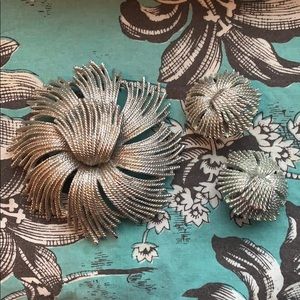 1960’s broach and earrings set